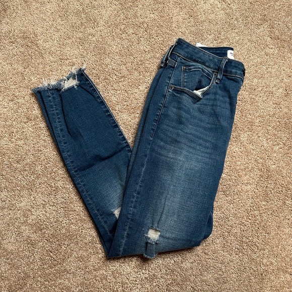 Abercrombie & Fitch Curve Love The Super Skinny Ankle High Rise Jeans - Picture 1 of 4